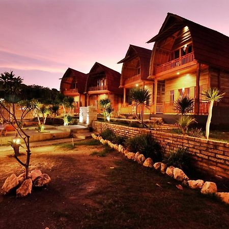 Adara Beach Huts Batununggul Екстер'єр фото
